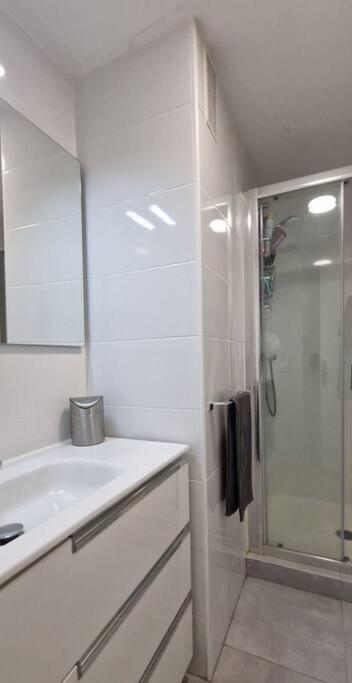 5* Stunning Golf & Sea Apartment 미하스 외부 사진