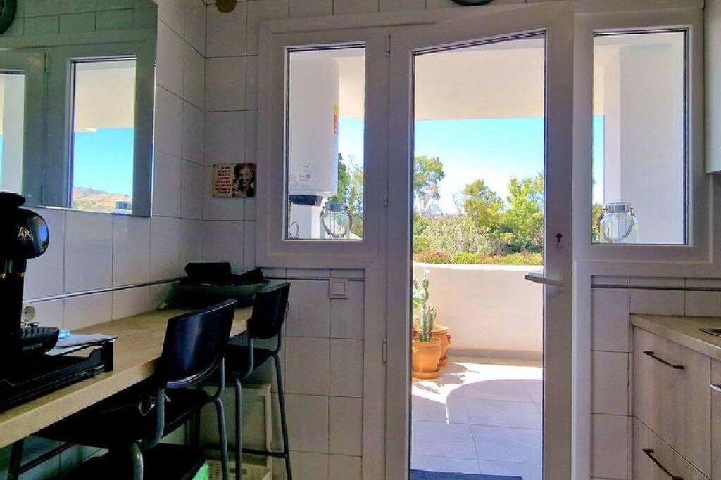 5* Stunning Golf & Sea Apartment 미하스 외부 사진