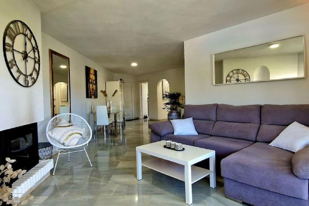 5* Stunning Golf & Sea Apartment 미하스 외부 사진