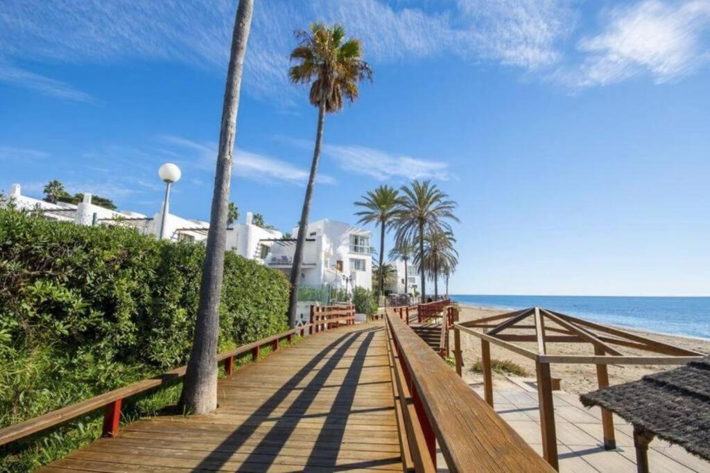 5* Stunning Golf & Sea Apartment 미하스 외부 사진