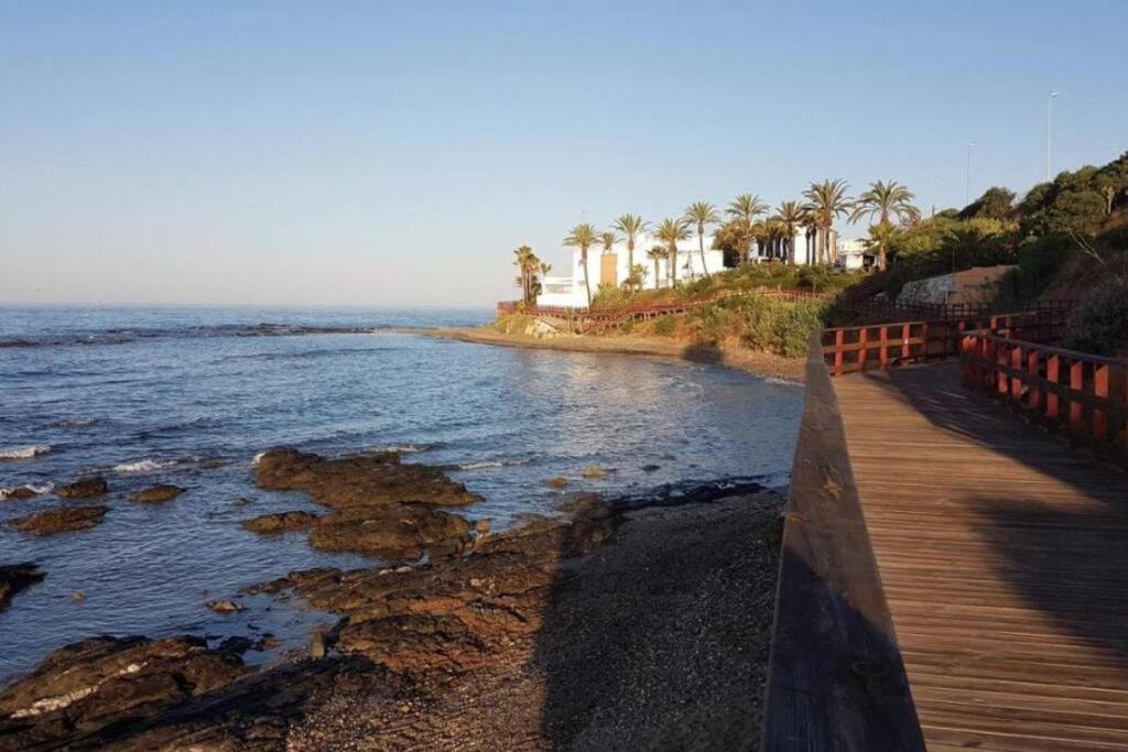 5* Stunning Golf & Sea Apartment 미하스 외부 사진