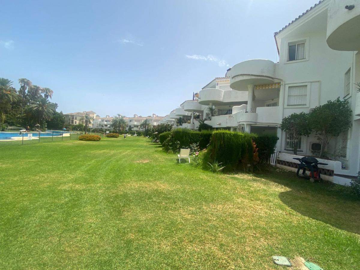 5* Stunning Golf & Sea Apartment 미하스 외부 사진