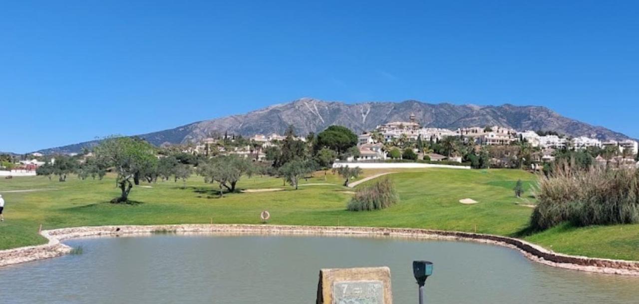 5* Stunning Golf & Sea Apartment 미하스 외부 사진